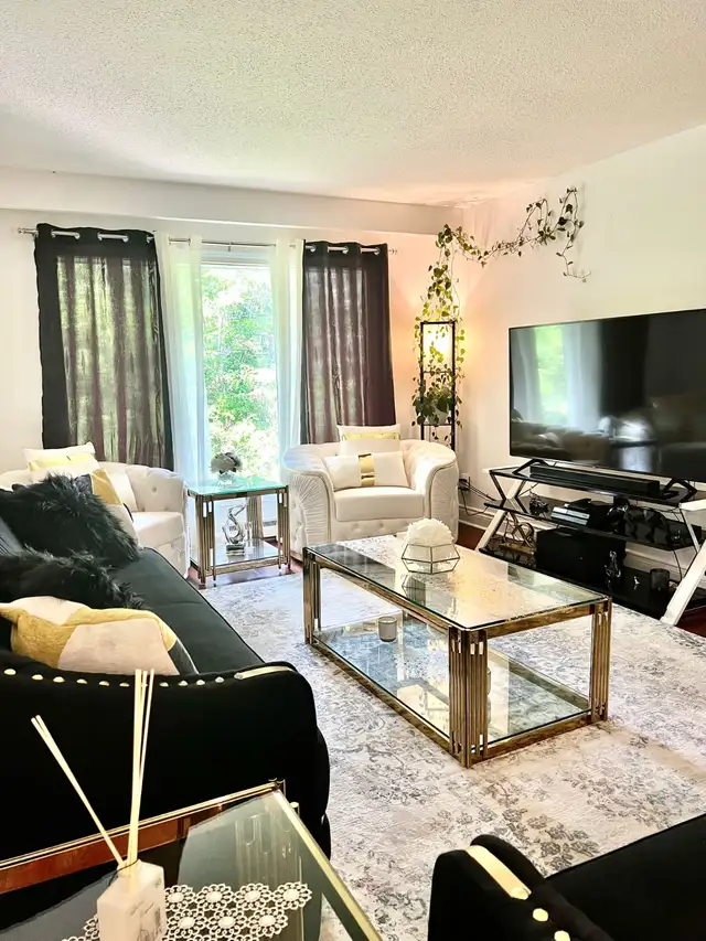 3BR Upper Unit | Quiet Tree‑Lined Area | 2 Parking | Available - Photo 10