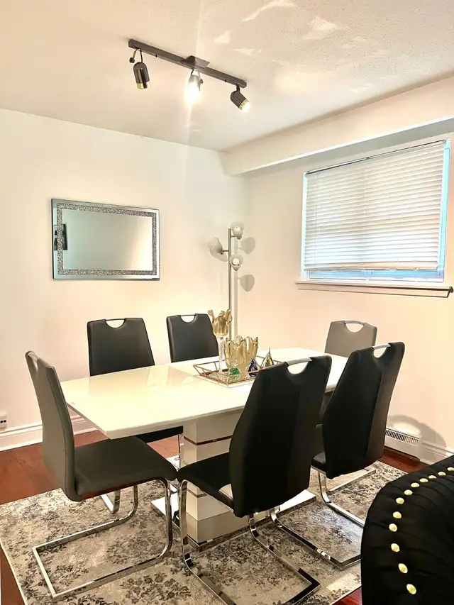 3BR Upper Unit | Quiet Tree‑Lined Area | 2 Parking | Available - Photo 11