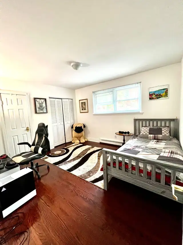 3BR Upper Unit | Quiet Tree‑Lined Area | 2 Parking | Available - Photo 12