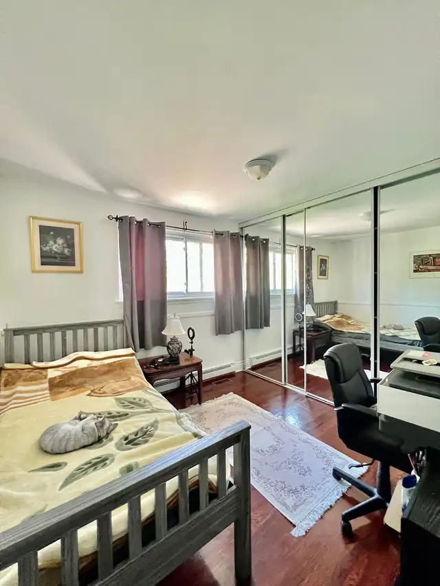 3BR Upper Unit | Quiet Tree‑Lined Area | 2 Parking | Available - Photo 15