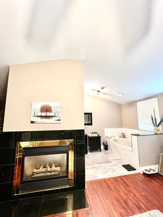 3BR Upper Unit | Quiet Tree‑Lined Area | 2 Parking | Available - Photo 17