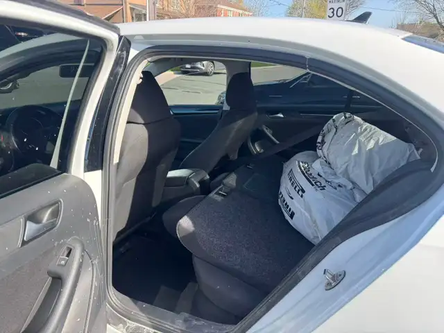 2015 Volkswagen Jetta Sedan Comfortline TDI MANUAL - Photo 7