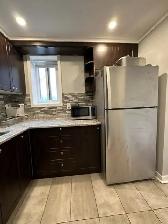 TWO BEDROOM APARTMENT ON MERIVALE ROAD - CENTRAL LOCATION - Photo 2