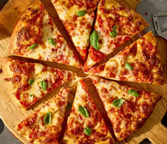 Hiring full time for a Pizza Store