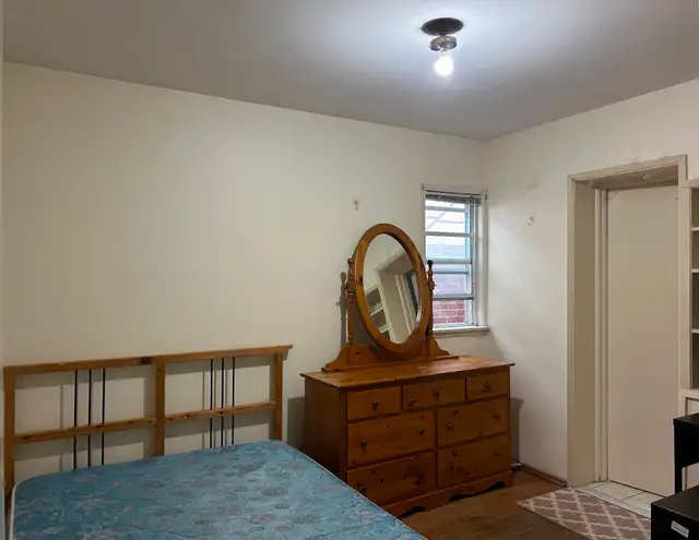 Best deal! only $798 very brigh one bedroom unit  rent - Photo 3