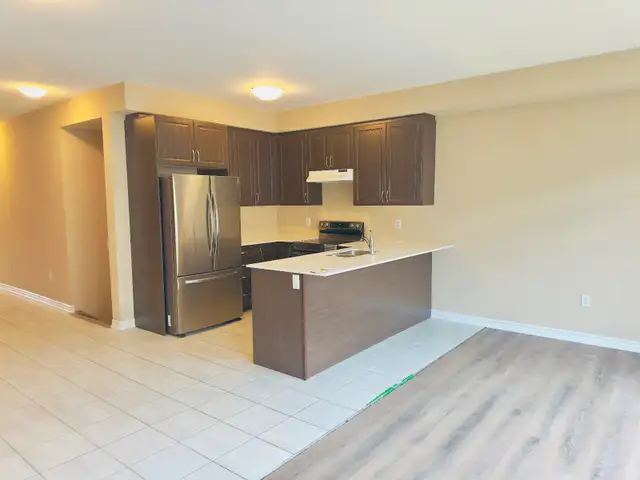 3 BED 3 BATH HOUSE WITH HUGE BASEMENT UP FOR LEASE - Photo 3