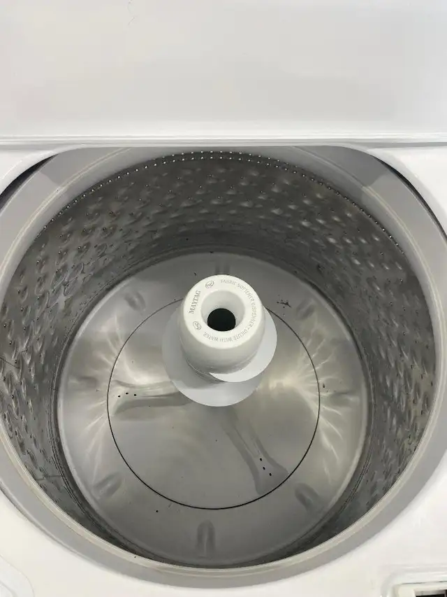 Maytag Washer, large capacity - Photo 2