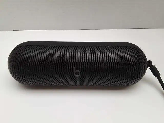 Apple Beats Pill A3211 Bluetooth Speaker - Black
