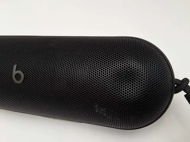 Apple Beats Pill A3211 Bluetooth Speaker - Black - Photo 2