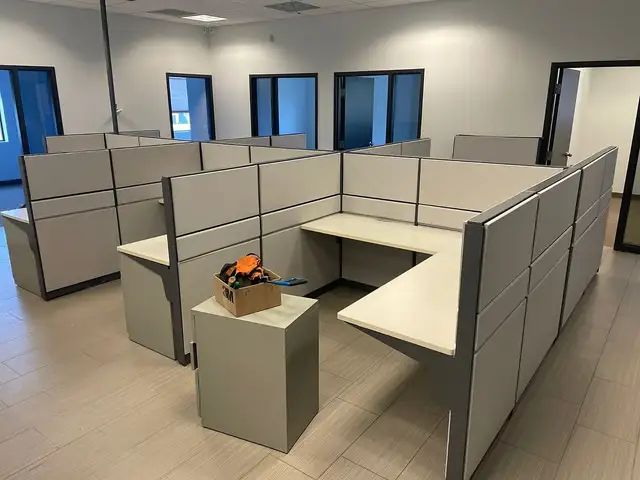Quality Used Teknion Office Cubicles at Ufficio Furniture!