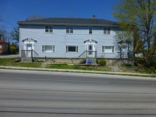 Great Student Rental In Fantastic Location 361 King St W