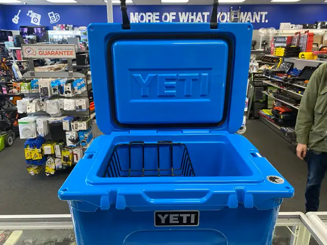 Yeti Tundra 35 Hard Cooler @ Cashopolis!! - Photo 2