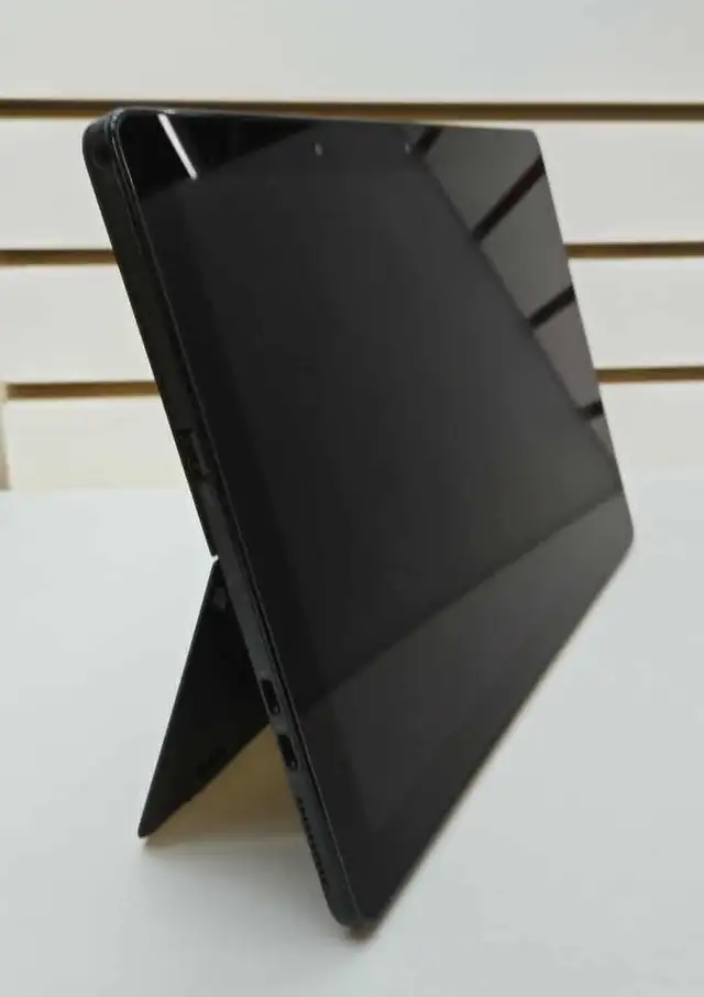 Laptop Dell 5290 2-en-1 Tactile – i5-8350U / 8GB / SSD 256GB - Photo 2