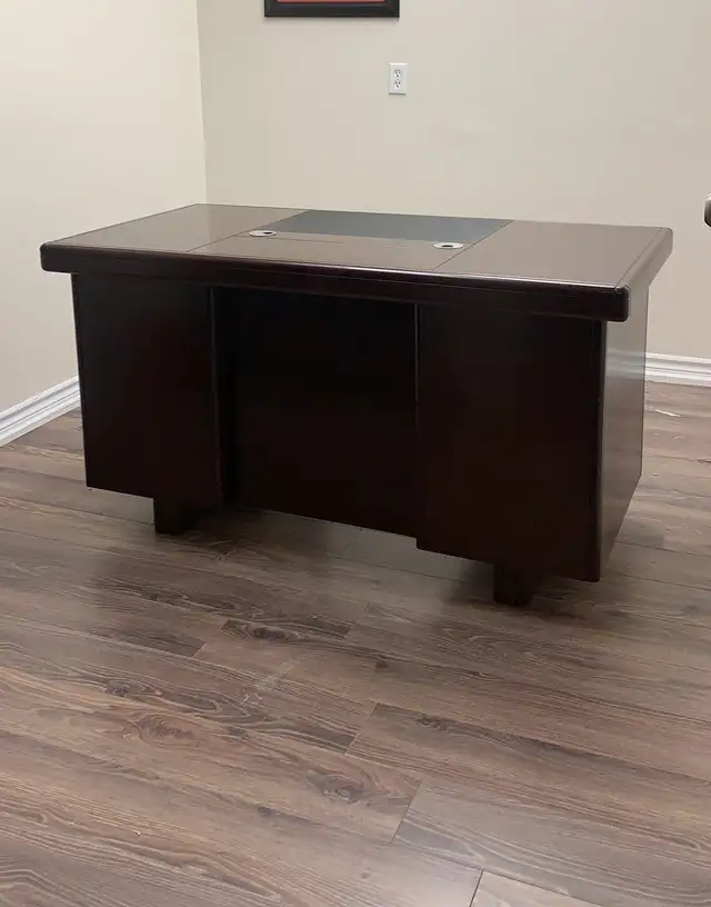 High-end Veneer Workstations/Executive Desks - Photo 4