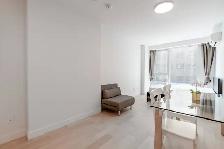 Prime Downtown Location Apartment for Rent - Photo 2