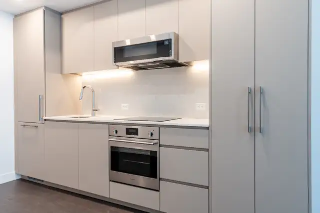 Prime Downtown Location Apartment for Rent - Photo 3