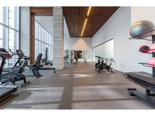 Prime Downtown Location Apartment for Rent - Photo 11