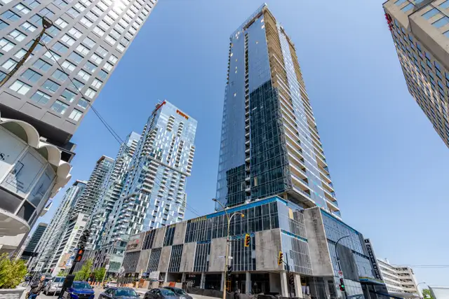 Prime Downtown Location Apartment for Rent - Photo 14