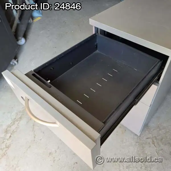 Steelcase Grey 3 Drawer Pedestal File Cabinet - Photo 2