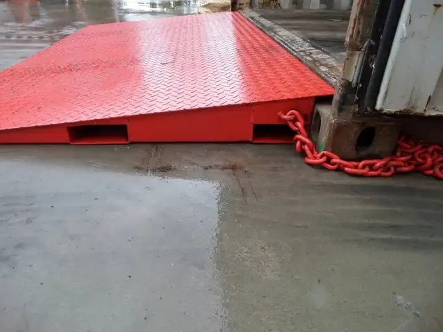CR08S Container Ramp – Ideal for Loading & Unloading - Photo 2