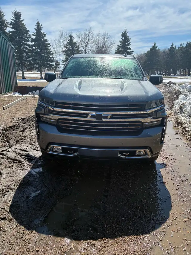 2022 Chevrolet Silverado 1500 High Country - Photo 2