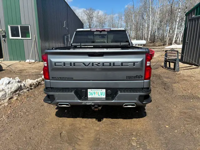 2022 Chevrolet Silverado 1500 High Country - Photo 3
