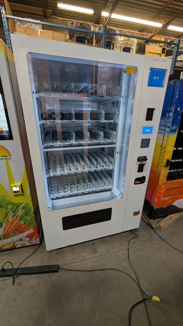 Combo Vending Machines - Photo 4