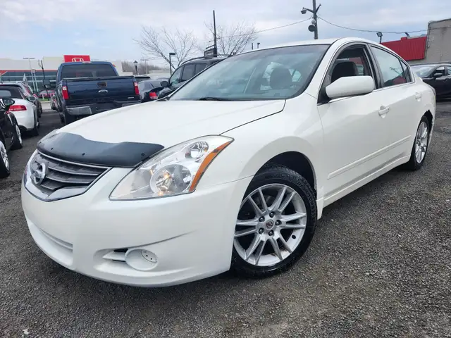 2010 Nissan Altima AUTOMATIQUE PETIT BUGET