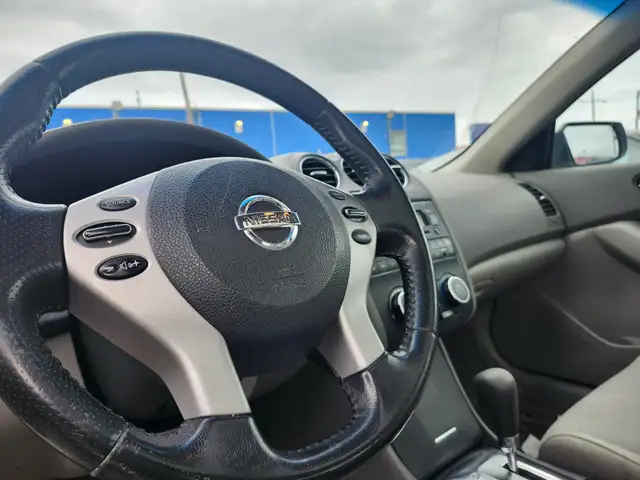 2010 Nissan Altima AUTOMATIQUE PETIT BUGET - Photo 3