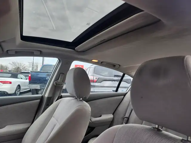 2010 Nissan Altima AUTOMATIQUE PETIT BUGET - Photo 4