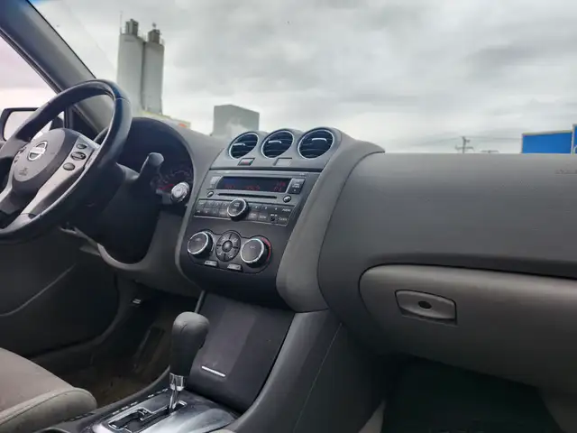 2010 Nissan Altima AUTOMATIQUE PETIT BUGET - Photo 5