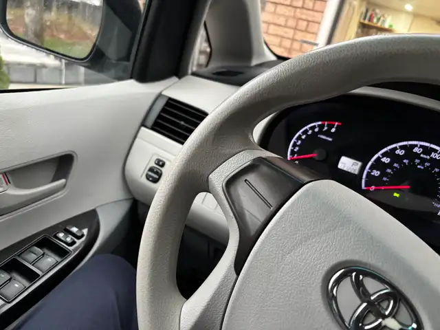 2013 Toyota Sienna - Photo 7