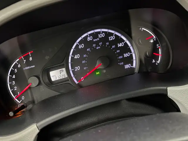 2013 Toyota Sienna - Photo 10