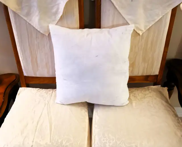 Two Sofa cushions - Photo 2