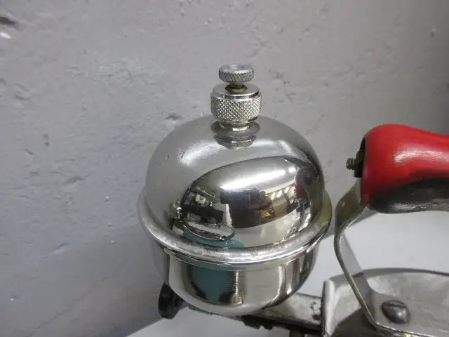 Canadian Coleman Irons - $250 - Photo 8