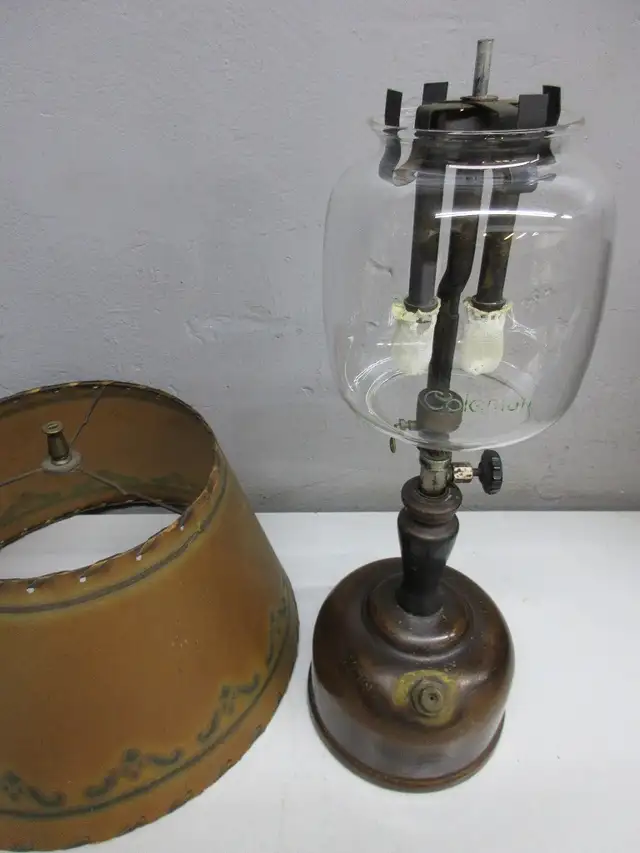 Canadian Coleman 128C Lamp With 355 & Shade - $300 - Photo 3