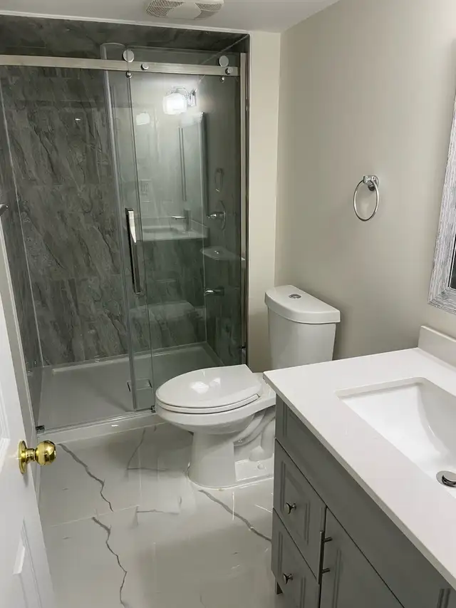 one bedroom for rent in a Legal 2 bedroom Basement in Brampton - Photo 3