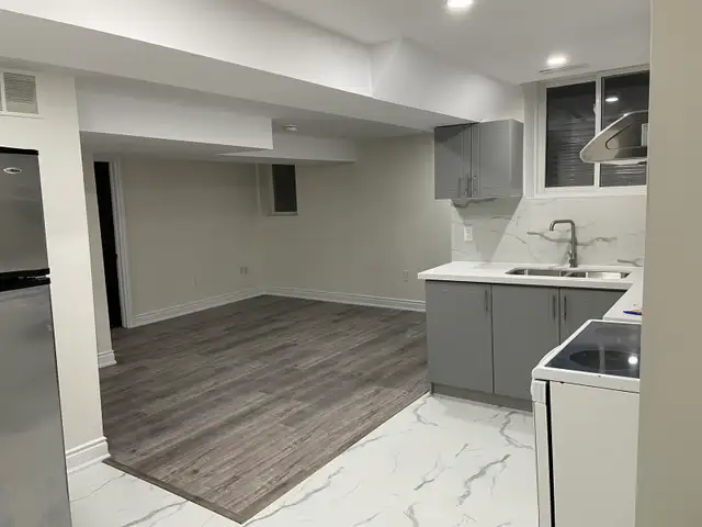 one bedroom for rent in a Legal 2 bedroom Basement in Brampton - Photo 5