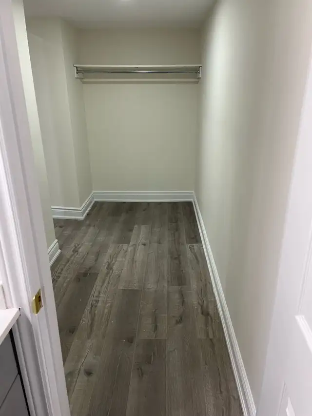 one bedroom for rent in a Legal 2 bedroom Basement in Brampton - Photo 6