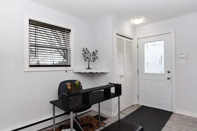 C1 MAIN - 3 BEDROOMS APARTMENT – FULLY FURNISHED | ALL UTILITIES - Photo 2