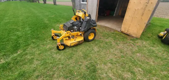 Cub Cadet Pro X 636 - Photo 2