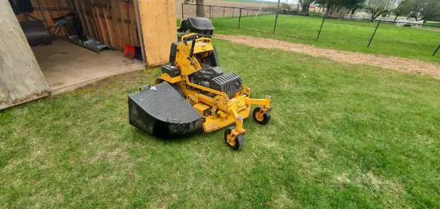 Cub Cadet Pro X 636 - Photo 3