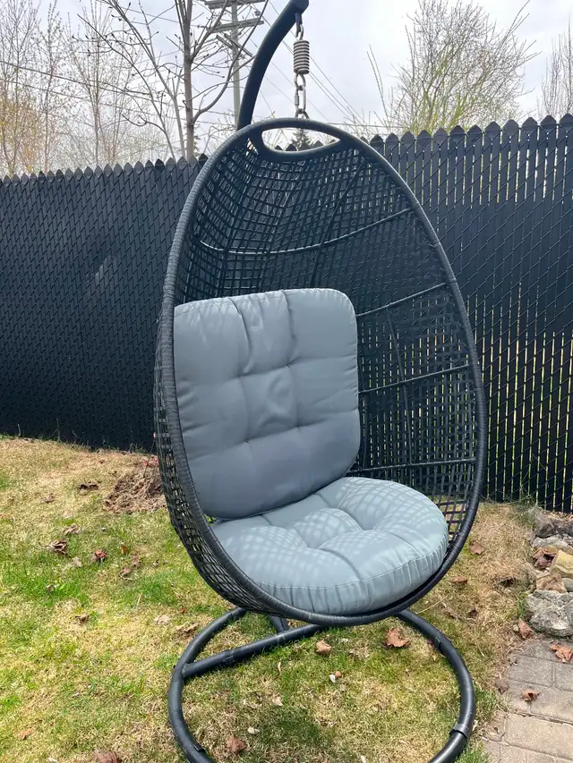 Balançoire oeuf pour l'extérieur