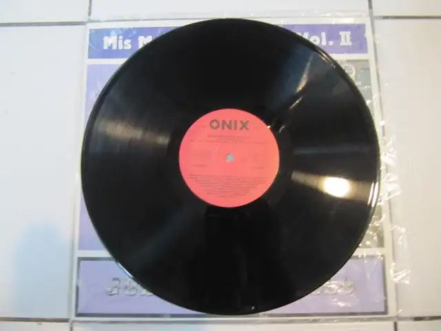 Mis Mejores Pasillios Vol II Julio Jaramillo Vinyl LP Circa 1982 - Photo 2