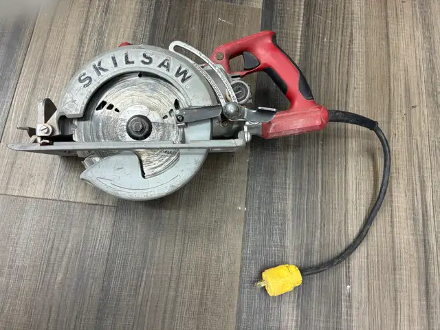 Skilsaw SPT77WML Magnesium Worm Drive Circular Saw