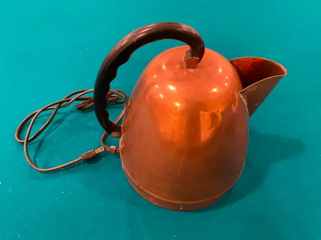Vintage Canadian Westinghouse Co. Copper Kettle - K22C- H 707771