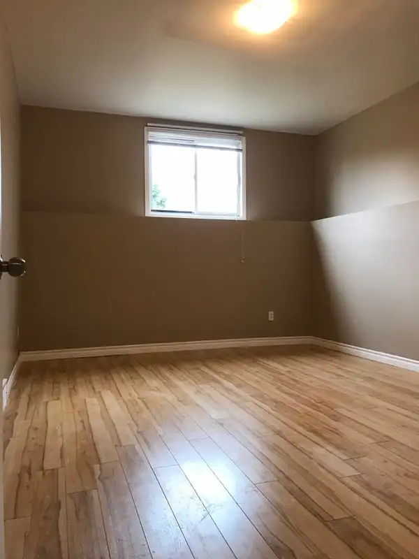 1 Female Fanshawe Student all girls house on Thurman May 1, 2026 - Photo 7