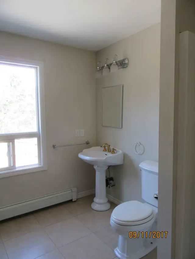 One Bedroom Apartment for Rent - Photo 4