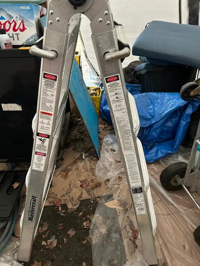 Brand new Mastercraft multi-position ladder. - Photo 3