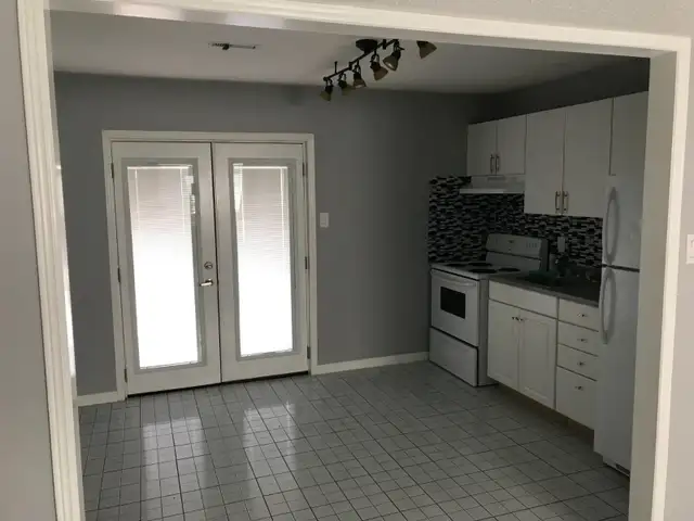 2 BEDROOM GROUND LEVEL HOME UNIT FOR RENT - Photo 7